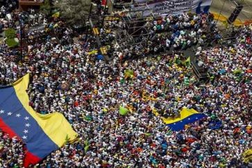Manifestación masiva de apoyo al gobierno en Venezuela