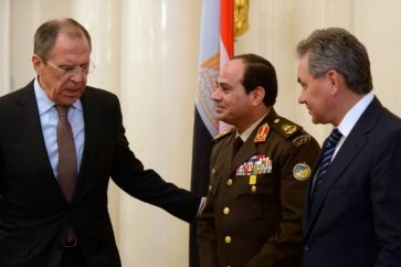 Serguei Lavrov, Abdul Fattah al Sisi y Serguei Shoigu