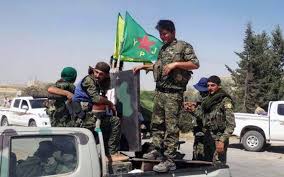 Combatientes kurdos en el norte de Siria
