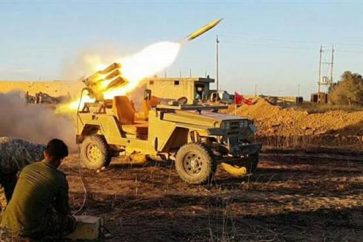 Vehículo del Hashid al Shaabi lanza misiles contra terroristas del EI