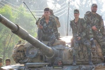 sirios-sobre-tanque
