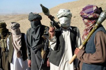 Un grupo de talibanes afganos