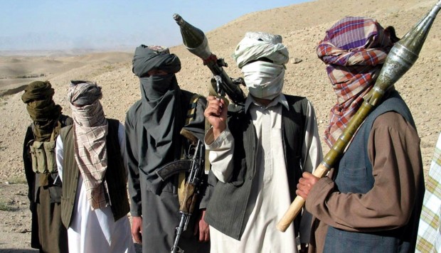 Un grupo de talibanes afganos
