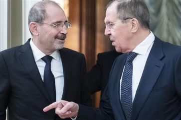Serguei Lavrov y Ayman Safadi