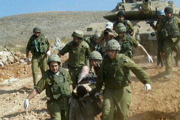 Soldados israelíes en la frontera con el Líbano
