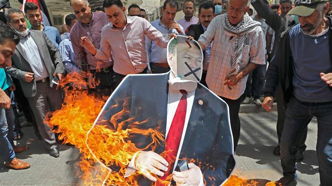 palestinos-queman-efigie-pompeo