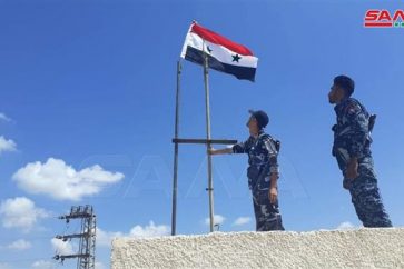 soldados-sirios-bandera-daraa
