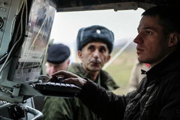soldados-rusos-vehiculo