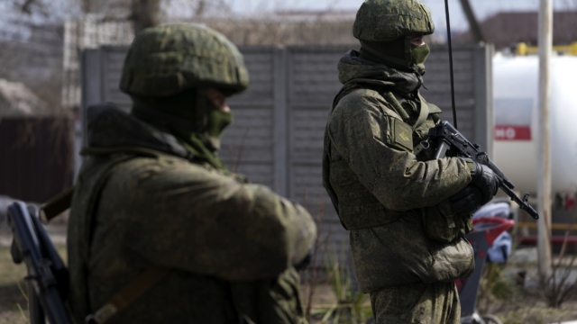 Soldados rusos en el Donbás