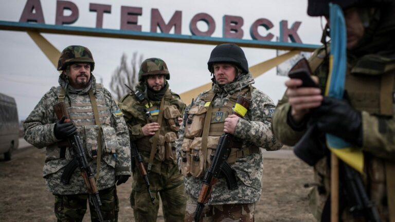 Soldados rusos en Artiomovsk
