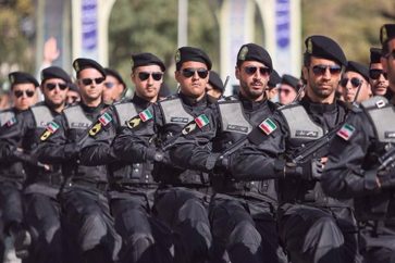 Fuerzas de seguridad iraníes en un desfile