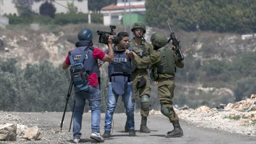 periodistas-palestinos-soldados-israelies