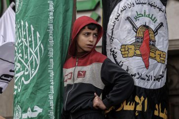 nino-palestino-banderas-hamas-yi