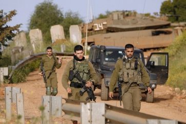 Soldados israelíes en la frontera del Líbano