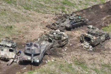 Tanques y vehículos blindados ucranianos destruidos