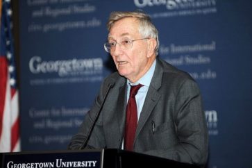Center for International and Regional Studies Hosts Pulitzer Prize Winner Seymour Hersh