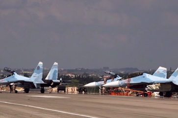 Aviones rusos Su-30 en Siria