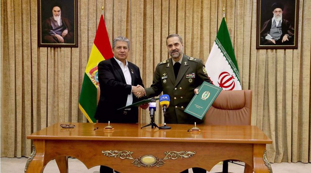mohammad-reza-ashtiani-y-edmundo-novillo-aguilar-ministros-defensa-iran-bolivia