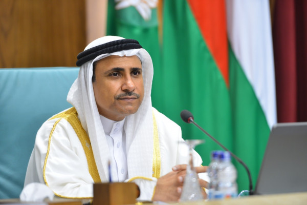 El presidente del Parlamento Árabe, Adel Al-Assumi