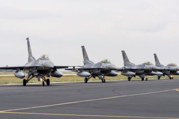 Konya,,Turkey,-,June,08,2016:,Several,F-16s,Of,Turkish