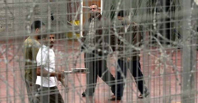  <a href="https://spanish.almanar.com.lb/1253540">Hamas advierte de la catastrófica situación de los presos en las cárceles israelíes</a>