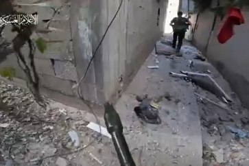 combatiente-calles-gaza
