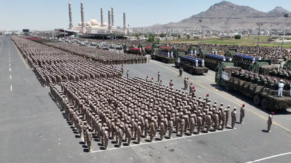 soldados-yemenies-desfile