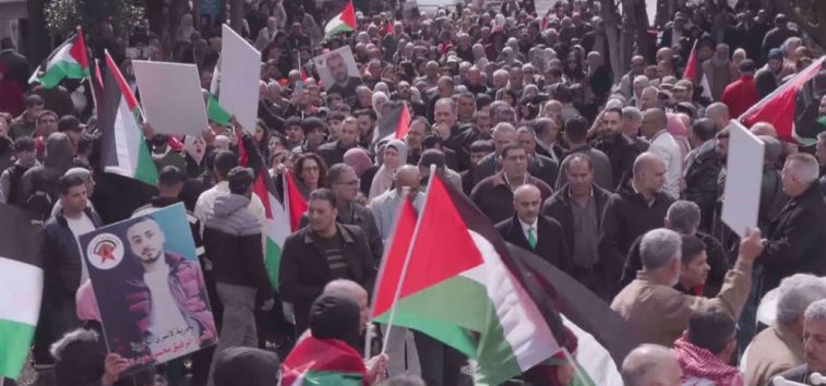  <a href="https://spanish.almanar.com.lb/928468">Palestinos en Cisjordania se manifiestan en solidaridad con Gaza en el “Día de la Ira”: Vídeo</a>
