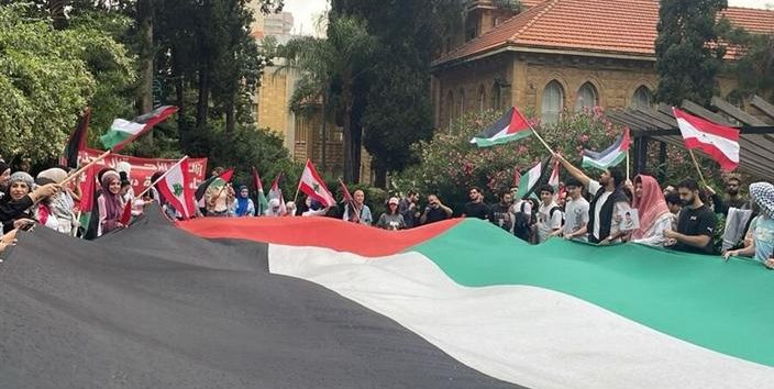  <a href="https://spanish.almanar.com.lb/966594">Estudiantes del Líbano se manifiestan por Palestina</a>