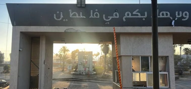 <a href="https://spanish.almanar.com.lb/986570">Soldado egipcio asesinado por las fuerzas de ocupación israelíes cerca del cruce de Rafah</a>