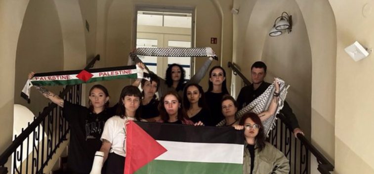 <a href="https://spanish.almanar.com.lb/986471">Estudiantes polacos se unen a las protestas mundiales antiisraelíes</a>