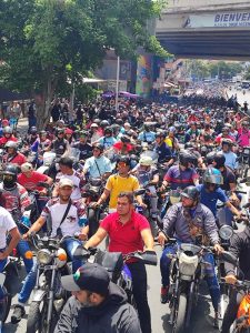 petare-caravana-motos