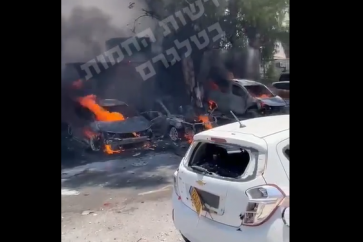 coches-israelies-destruidos-asentamiento