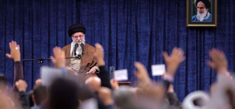  <a href="https://spanish.almanar.com.lb/1124367">Sayyed Jamenei: Ni Irán ni el Frente de Resistencia se debilitarán por lo ocurrido en Siria</a>