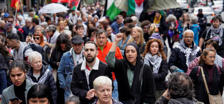  <a href="https://spanish.almanar.com.lb/1208000">En la ONU, que conmemora la &#8220;Nakba&#8221;, los palestinos denuncian la &#8220;deshonra&#8221; de la humanidad</a>