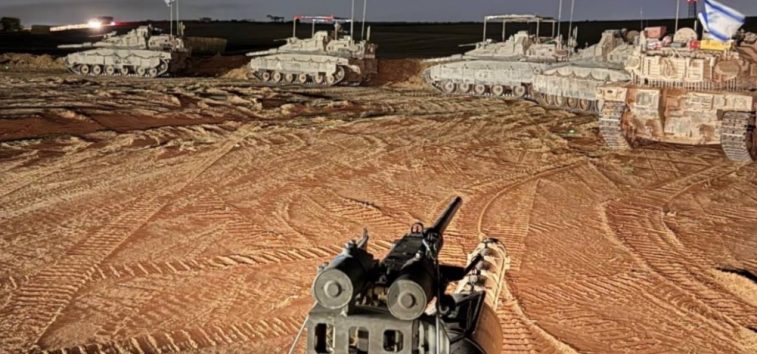  <a href="https://spanish.almanar.com.lb/1208242">Medios israelíes: No hay avances en las negociaciones de Doha, el ejército se prepara para entrar en Gaza</a>