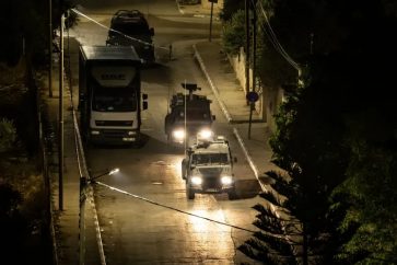 vehiculos-israelies-noche-cisjordania