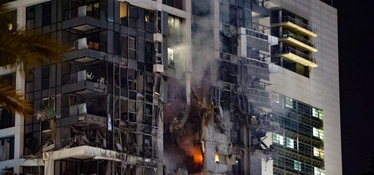  <a href="https://spanish.almanar.com.lb/1225677">Funcionarios israelíes: Misiles iraníes causan una “destrucción generalizada” en los territorios ocupados</a>