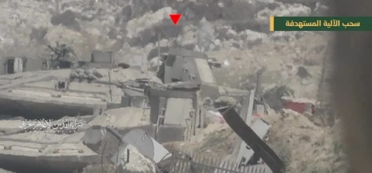  <a href="https://spanish.almanar.com.lb/1238327">Emboscadas en Jan Yunis: La Resistencia hizo estallar una casa con una fuerza de infantería israelí dentro y destruyó dos vehículos</a>