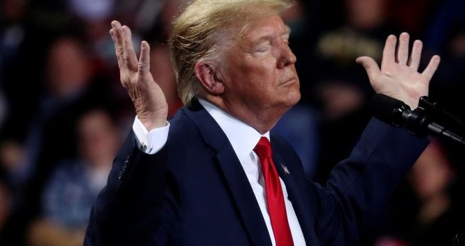  <a href="https://spanish.almanar.com.lb/1238767">La guerra civil de MAGA estalla por el apoyo de Trump a “Israel”: The Daily Beast</a>