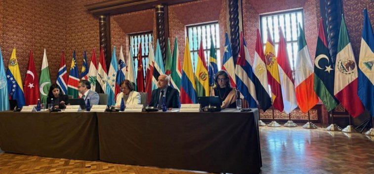  <a href="https://spanish.almanar.com.lb/1247182">Un bloque de naciones desafía a EEUU y aplica el derecho internacional para detener el genocidio israelí en Gaza</a>