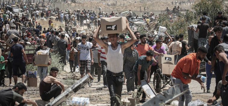  <a href="https://spanish.almanar.com.lb/1252803">Gaza: Decenas de mártires en el bombardeo israelí de Nuseirat y Jan Yunis</a>