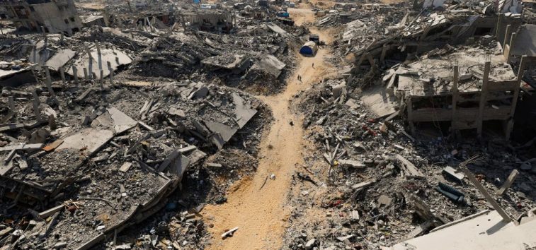  <a href="https://spanish.almanar.com.lb/1316350">Más de 20 legisladores estadounidenses presentan una resolución que pide el reconocimiento del genocidio de Gaza</a>