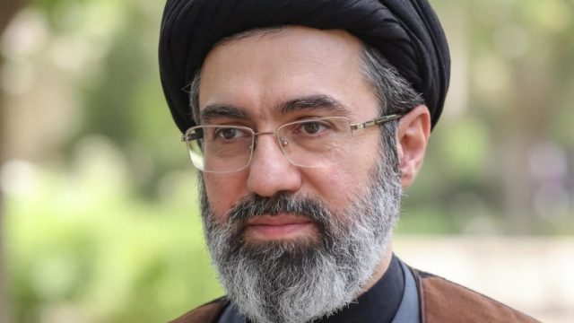Líder Supremo Muytaba Jamenei: El mártir Sayyed Nasralá siempre estuvo acompañado de victoria y triunfo, y no volveremos a la era que el enemigo desea